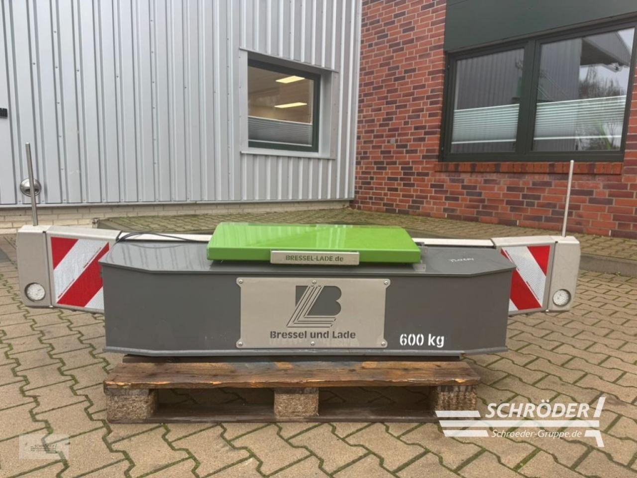 Frontgewicht typu Bressel & Lade FHG 600 SF (G35) NATURE GREEN | NEU, Gebrauchtmaschine v Langförden (Obrázok 1)